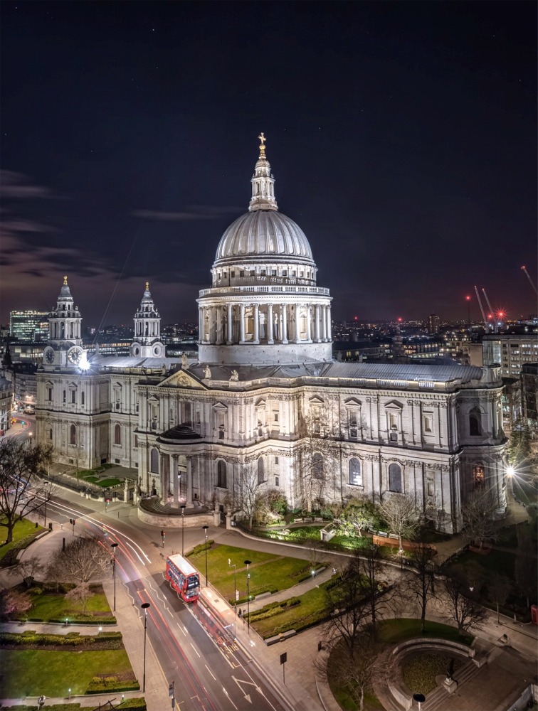 St Paul's Cathedral in London, England at night.